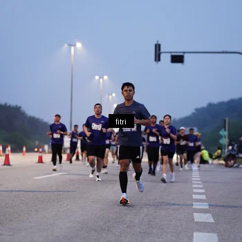 Runner Photo 7374598