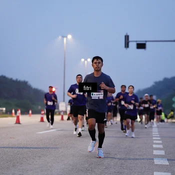 Runner Photo 7374604