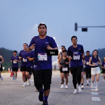 Runner Photo 7374663