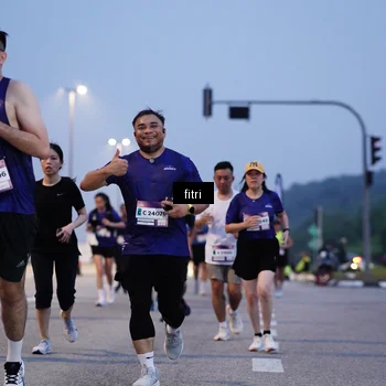 Runner Photo 7374690