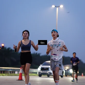 Runner Photo 7374789