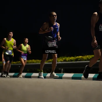 Runner Photo 7374799
