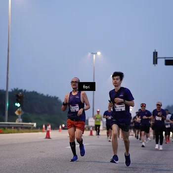 Runner Photo 7374831