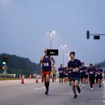 Runner Photo 7374840