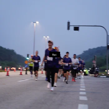Runner Photo 7374858