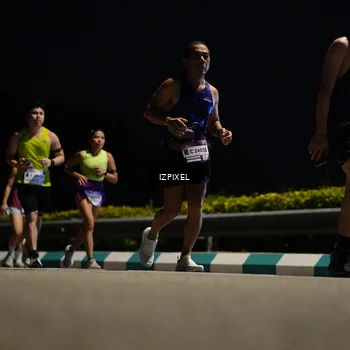 Runner Photo 7374860