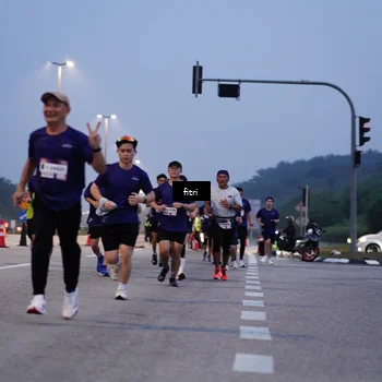 Runner Photo 7374865