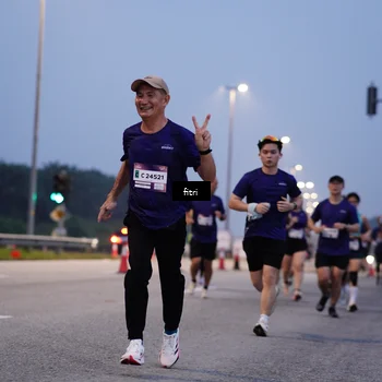 Runner Photo 7374871