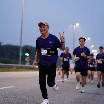 Runner Photo 7374874