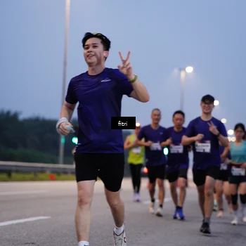 Runner Photo 7374890