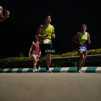 Runner Photo 7374896