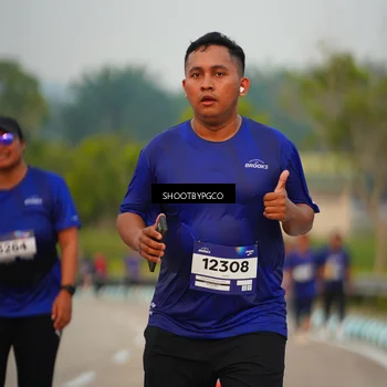Runner Photo 7374904