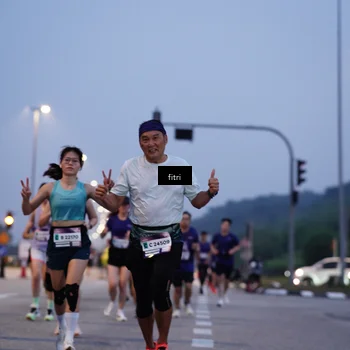 Runner Photo 7374913
