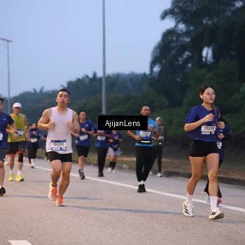 Runner Photo 7374943