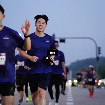 Runner Photo 7374956