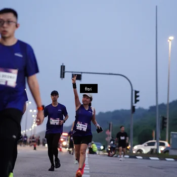 Runner Photo 7374972