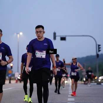 Runner Photo 7374973