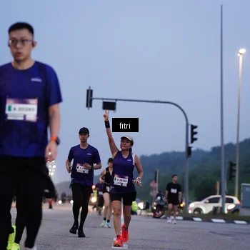 Runner Photo 7374991