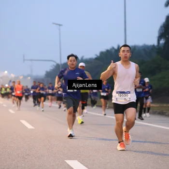 Runner Photo 7374992