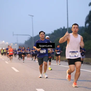 Runner Photo 7374998