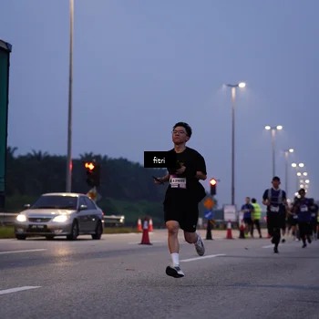 Runner Photo 7375039
