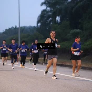Runner Photo 7375070