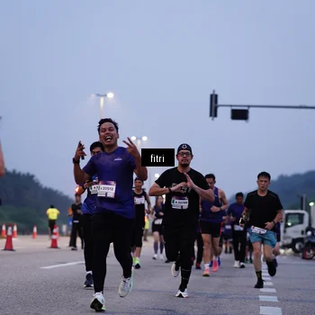 Runner Photo 7375083