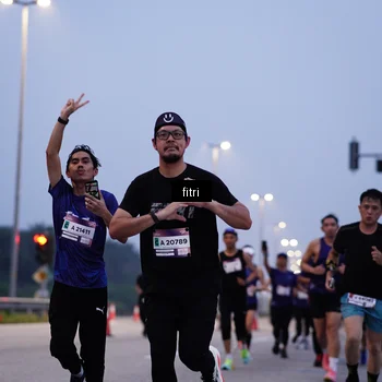 Runner Photo 7375111