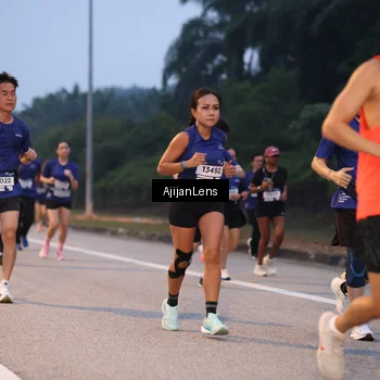 Runner Photo 7375115