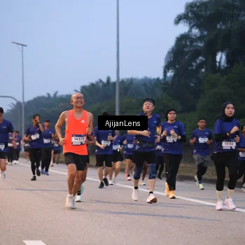 Runner Photo 7375116