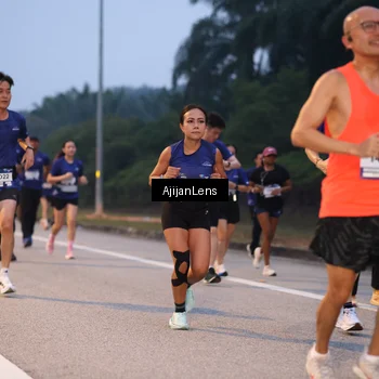 Runner Photo 7375117