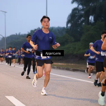 Runner Photo 7375137
