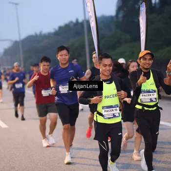 Runner Photo 7375346