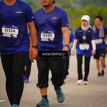 Runner Photo 7375380