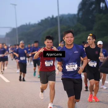 Runner Photo 7375382