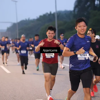Runner Photo 7375393