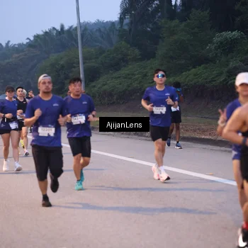 Runner Photo 7375403
