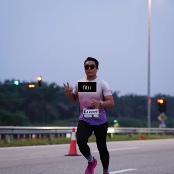 Runner Photo 7375411