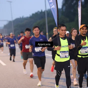 Runner Photo 7375416