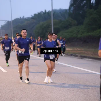 Runner Photo 7375428