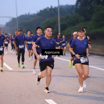 Runner Photo 7375459