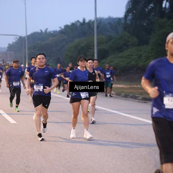 Runner Photo 7375469