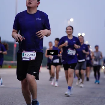 Runner Photo 7375473