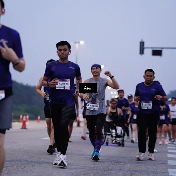 Runner Photo 7375557