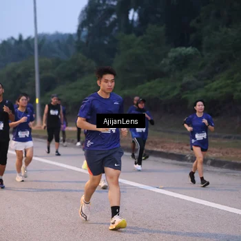 Runner Photo 7375590