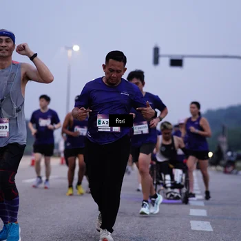 Runner Photo 7375615