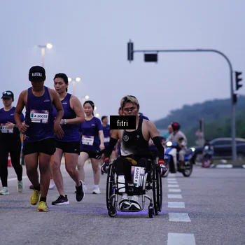 Runner Photo 7375664