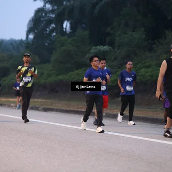 Runner Photo 7375682