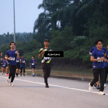 Runner Photo 7375711