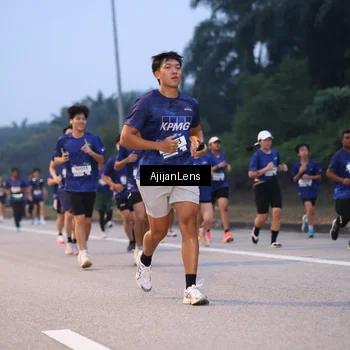 Runner Photo 7375774